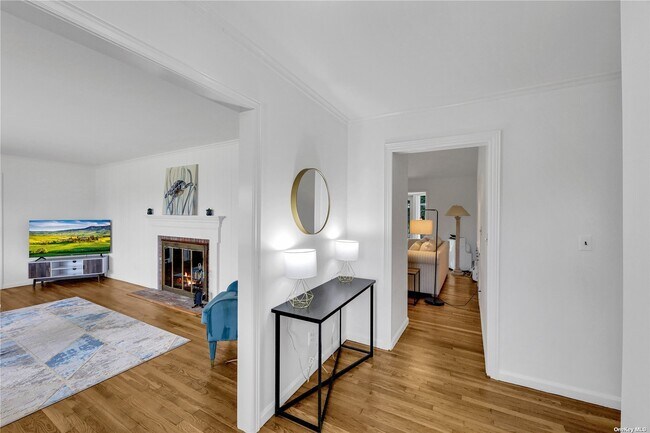 Foto del edificio - 14 Ogden Ln