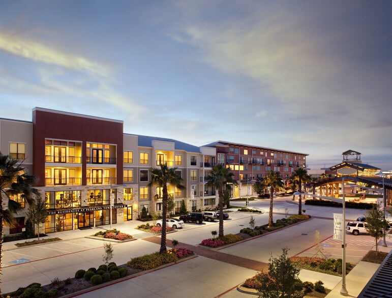Residences at Pearland Town Center Rentals Pearland, TX