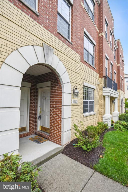 Building Photo - 22678 Verde Gate Terrace
