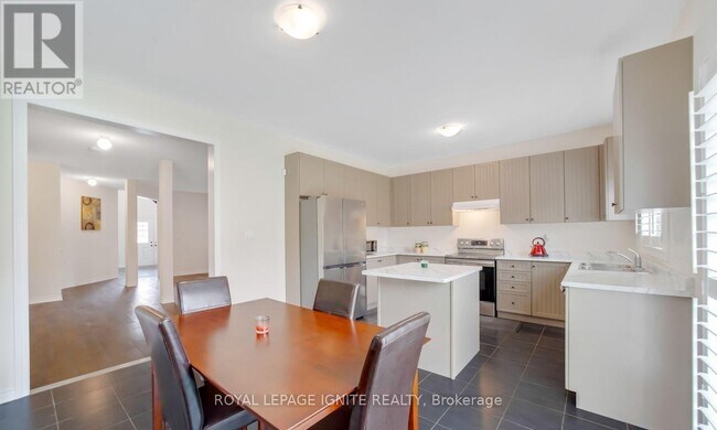 Building Photo - 35 Jardine St