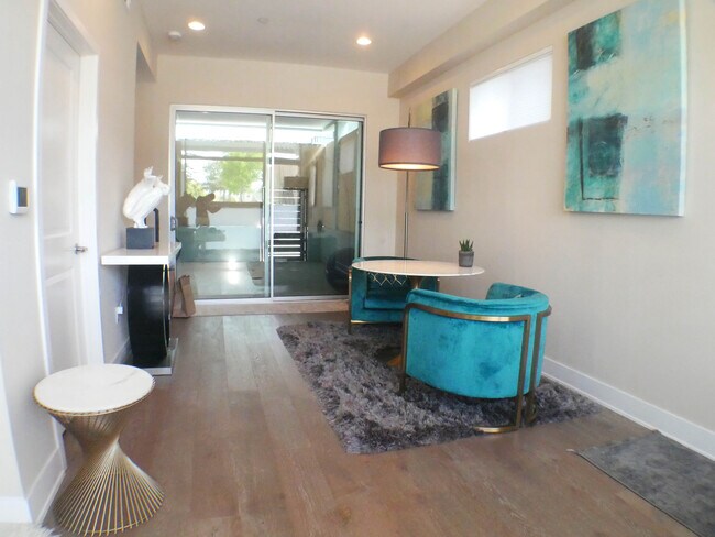 Retail Office with patio - 13340 Washington Blvd