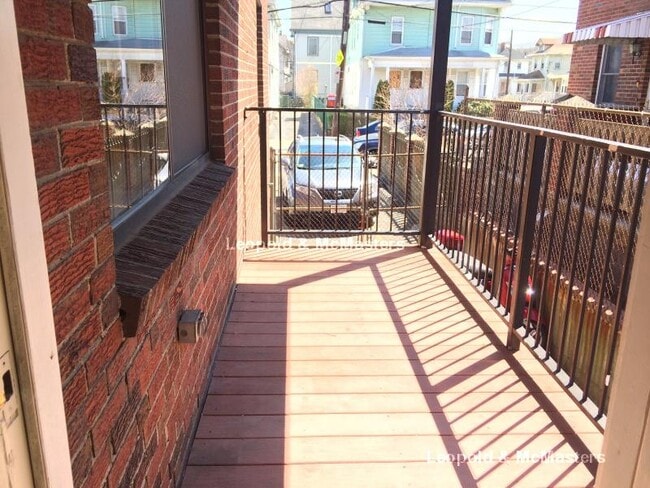 Building Photo - 82 Litchfield St