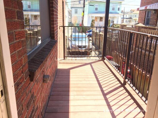 Foto del edificio - 82 Litchfield St