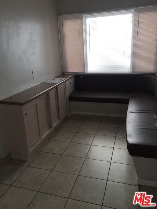 Building Photo - 4425 Victoria Park Pl