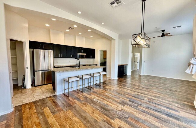 Building Photo - 42424 N Gavilan Peak Pkwy