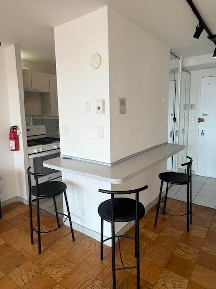 Foto del edificio - 7002 JFK Blvd E