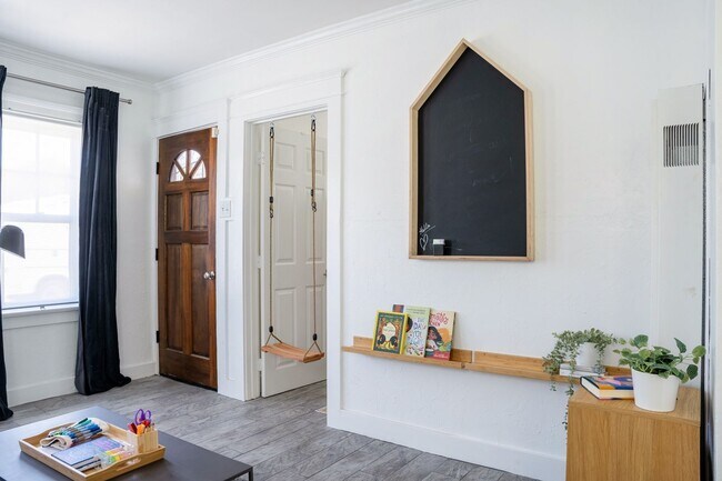 Foto del edificio - 2634 E 11th St