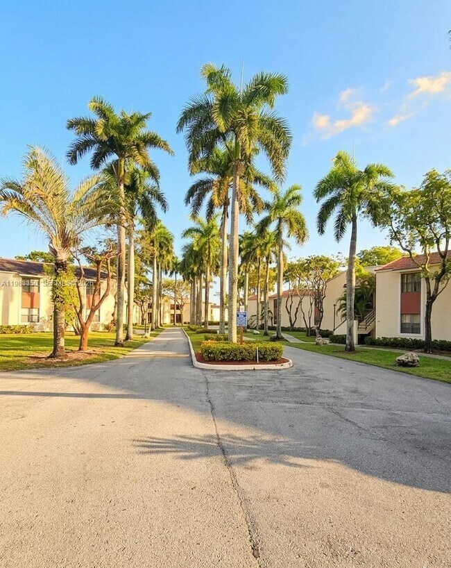 Foto del edificio - 20130 NE 3rd Ct