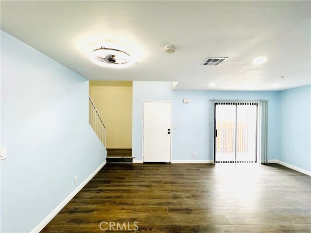 Building Photo - 327 La France Ave