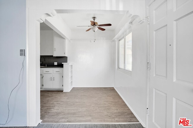 Foto del edificio - 176 W Elmwood Ave