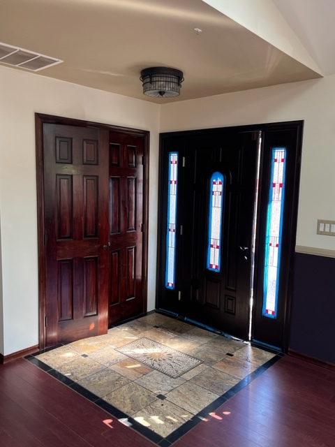 Entry way and hall closet - 1643 N Hoover St
