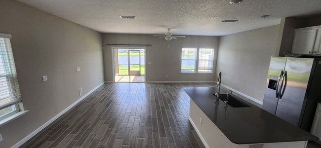 Building Photo - 93 Appleton Ct