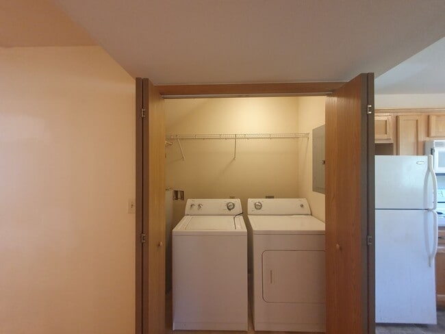 Building Photo - 24990 Scenic Dr