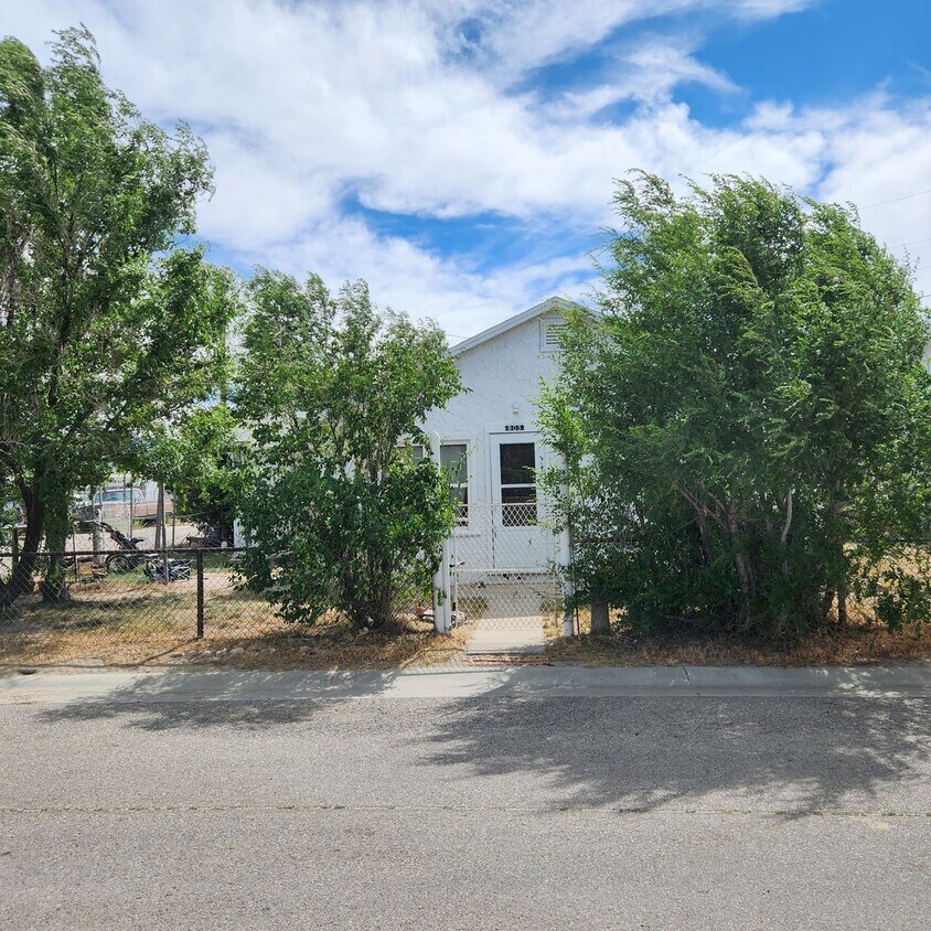 Primary Photo - Westside One Bedroom