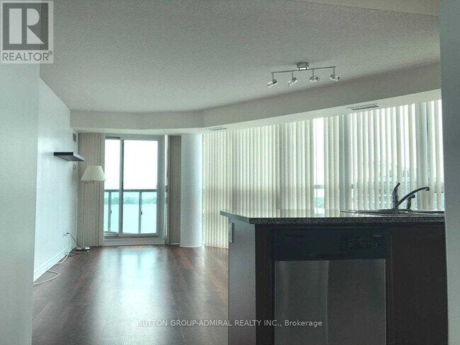 Photo du bâtiment - 19 Grand Trunk Crescent