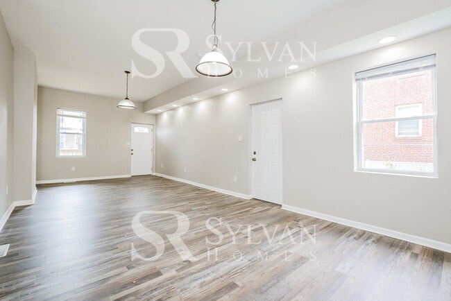 Photo - Immerse yourself in comfort and convenience House