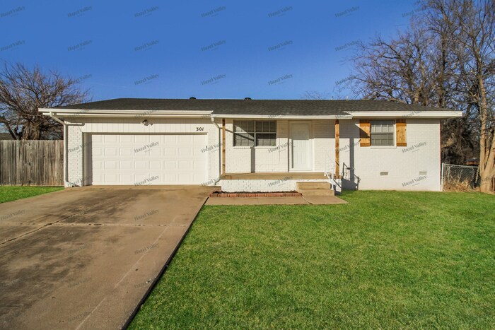 Photo - 301 Fay Ave (Yukon, OK)