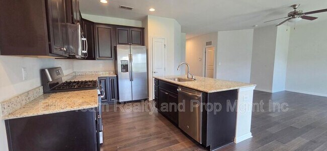 Foto del edificio - 7347 Raylee Ave SW