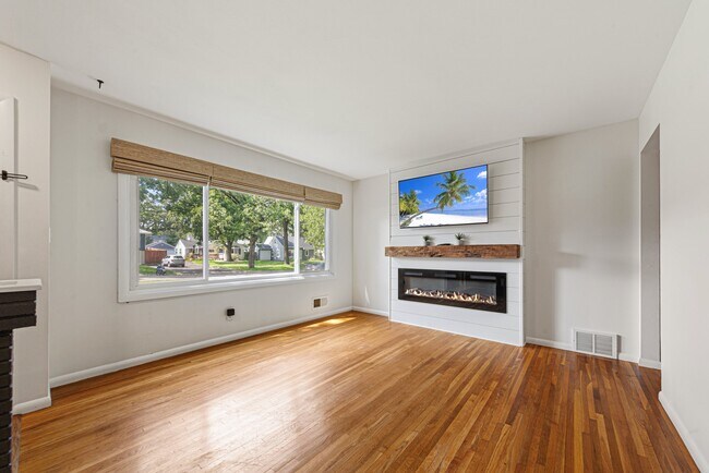 Foto del edificio - 6929 Newton Ave S