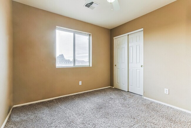 Building Photo - 3550 N Zapotec Ave