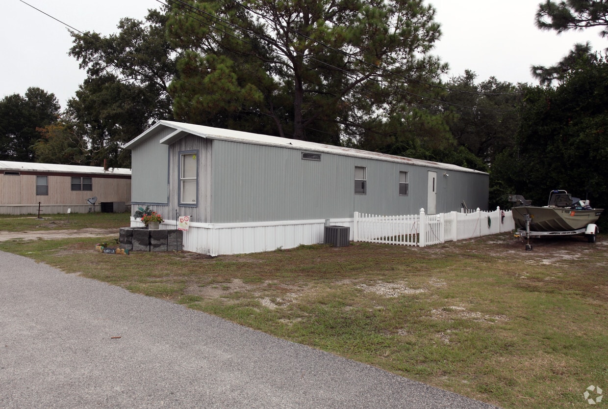 Jordan Mobile Home Park Apartments in Myrtle Beach, SC