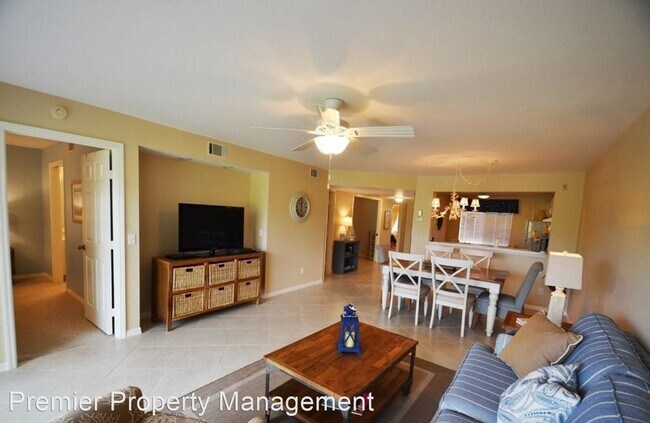 Foto del edificio - 3 br, 2 bath House - 379 Gabriel Circle #7