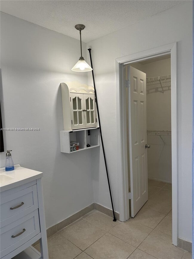 Foto del edificio - 8605 NW 35th Ct