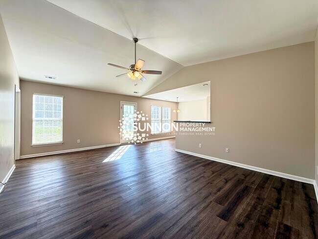 Building Photo - 110 Hartine Ct