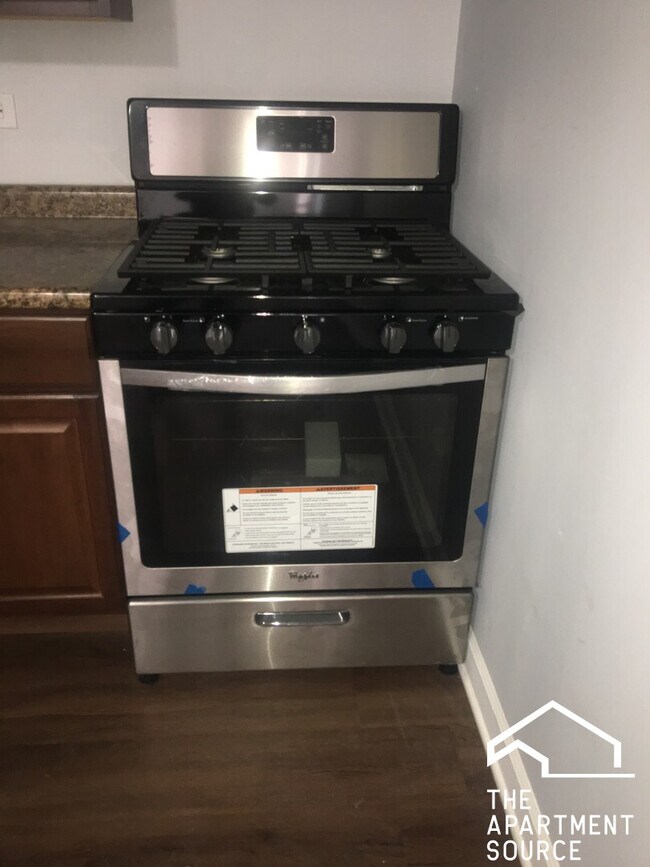 Foto del edificio - 1758 W 19th St