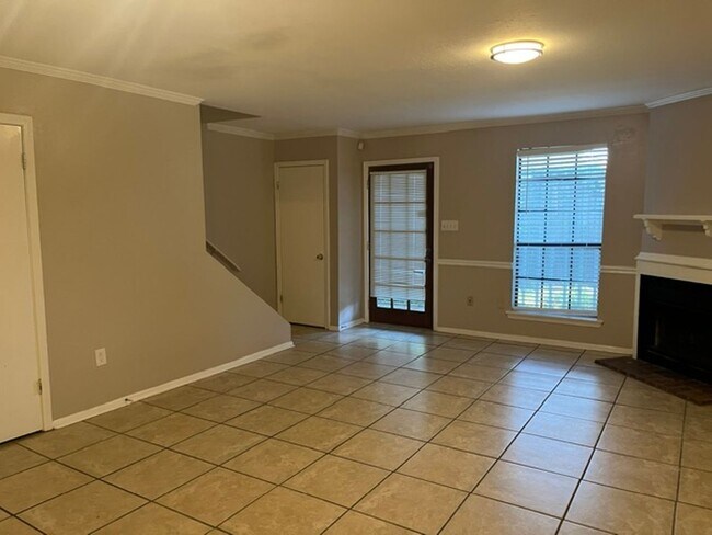 Foto del edificio - 4374 Stumberg Ln