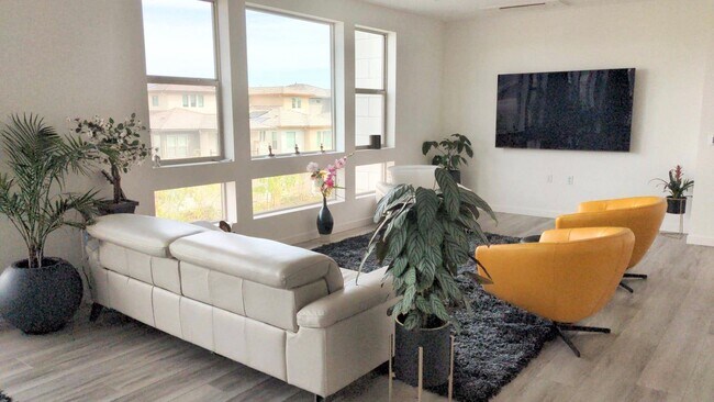Foto del edificio - Dublin Hyde Park Modern Living Single Level Condo 4 Bed / 2 Bath, Amenities, Close to 580