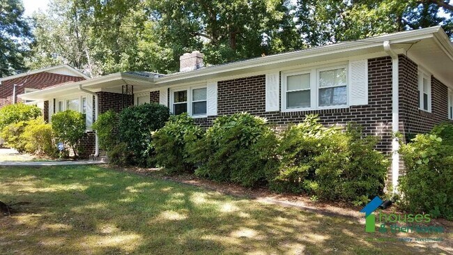 Building Photo - 200 Artillery Road