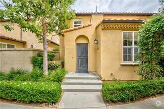 Building Photo - 72 Chantilly