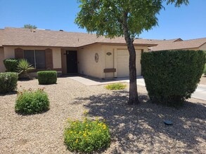 Building Photo - 2913 E Impala Ave