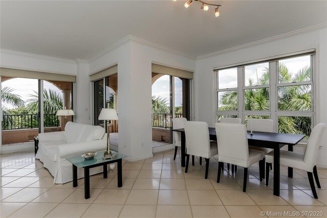 Building Photo - 13631 Deering Bay Dr