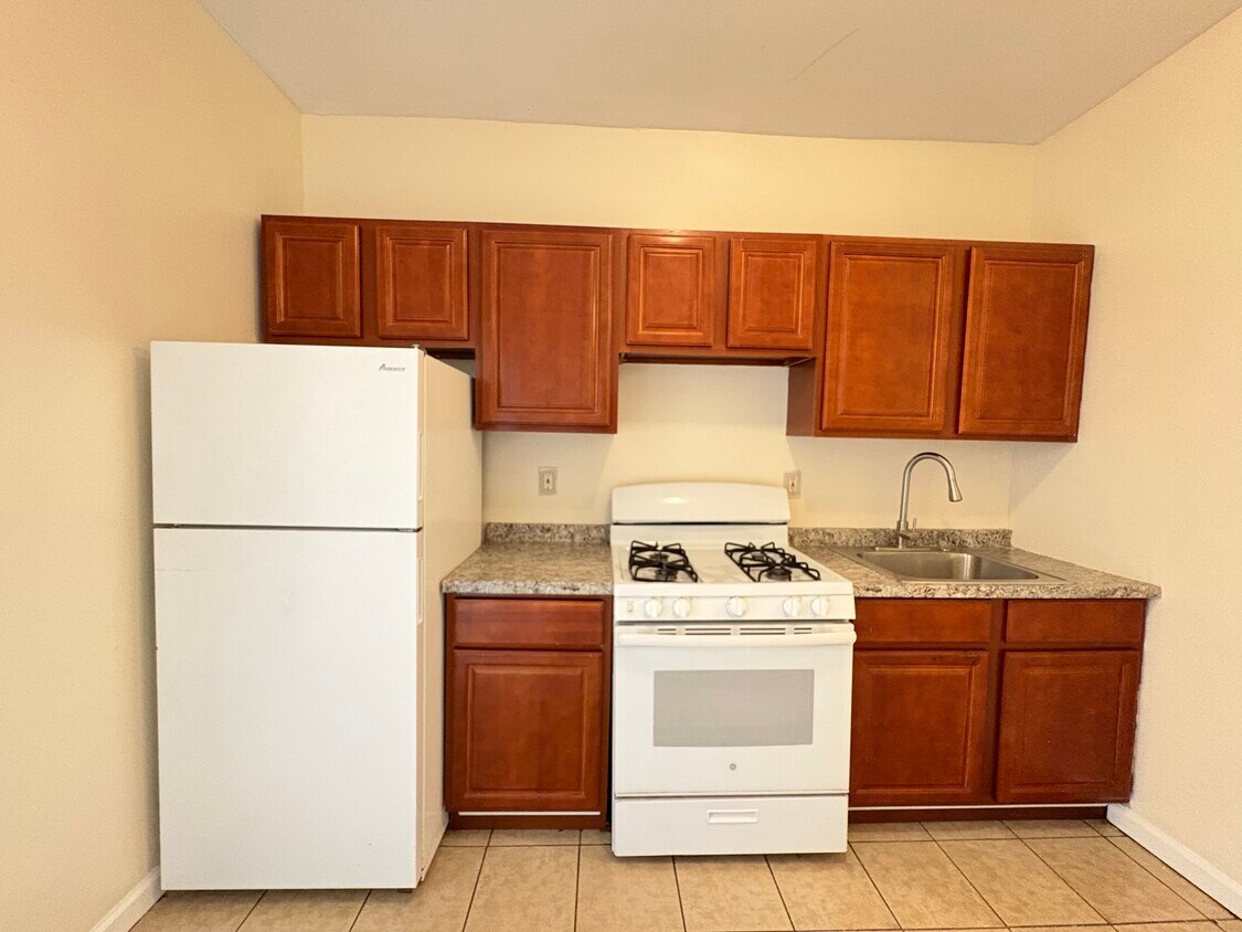 295 Fairmount Ave 2L - 294 Fairmount Ave