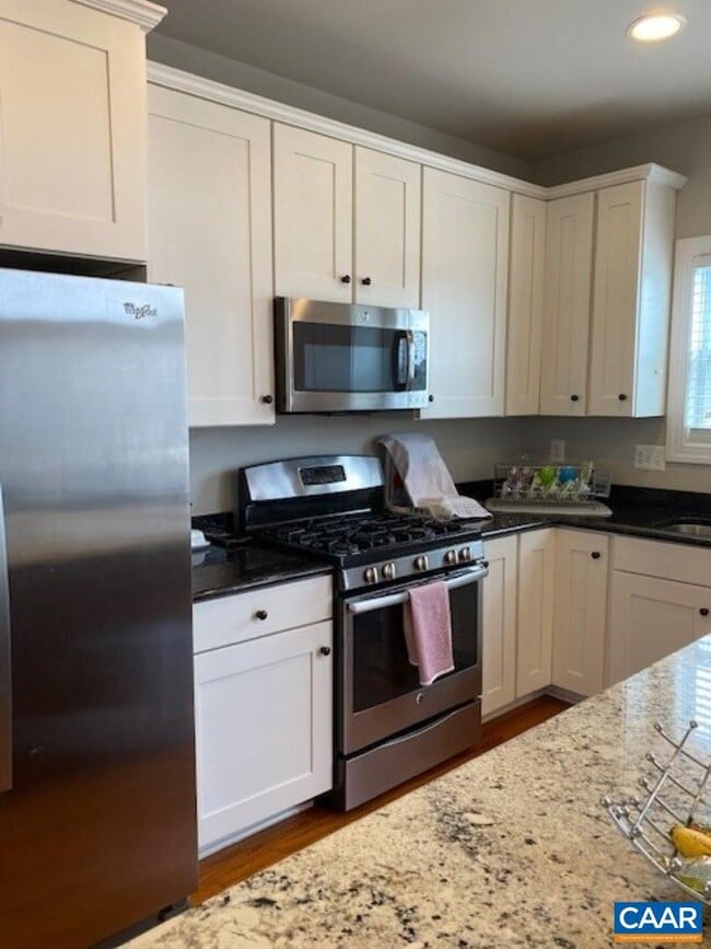Building Photo - 2441 Winthrop Dr