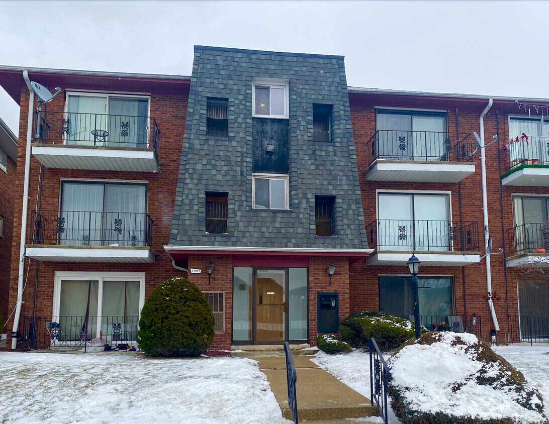 11911 S Lawndale Ave Unit 2B1, Alsip, IL 60803 Condo for Rent in