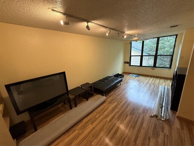 Foto del edificio - 2409 Leon St