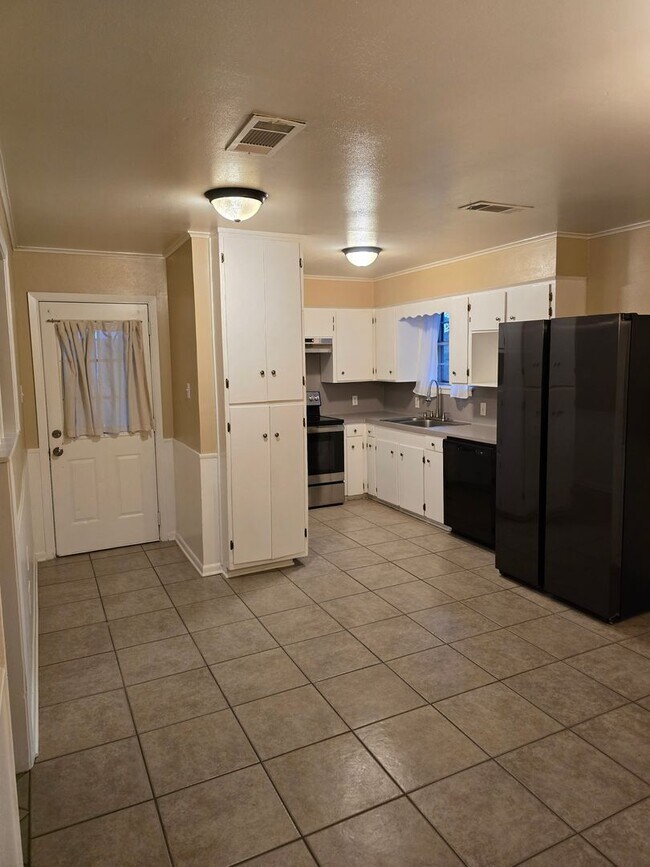 Foto del edificio - ***Broadmoor South***