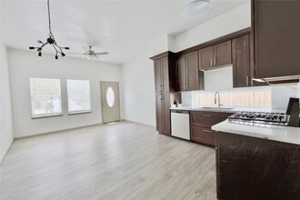 Building Photo - 113 Bolden St