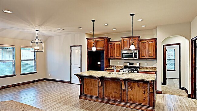 Foto del edificio - 412 Charles Ct