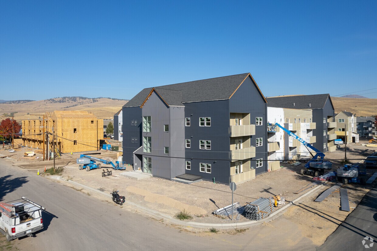 La construcción de octubre de 2022 - Cooley Apartment Homes