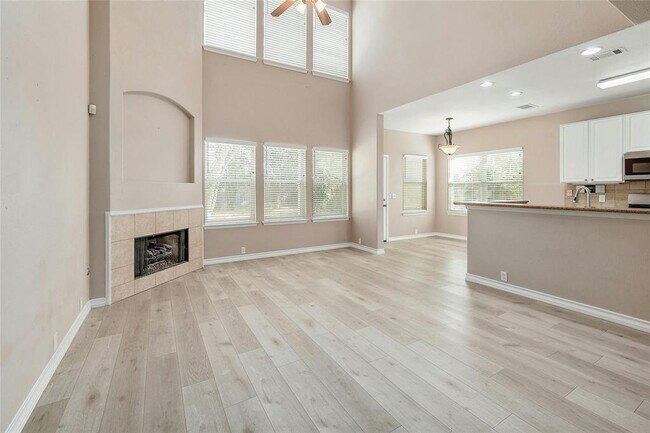 Foto del edificio - 20704 Silverbell Ln