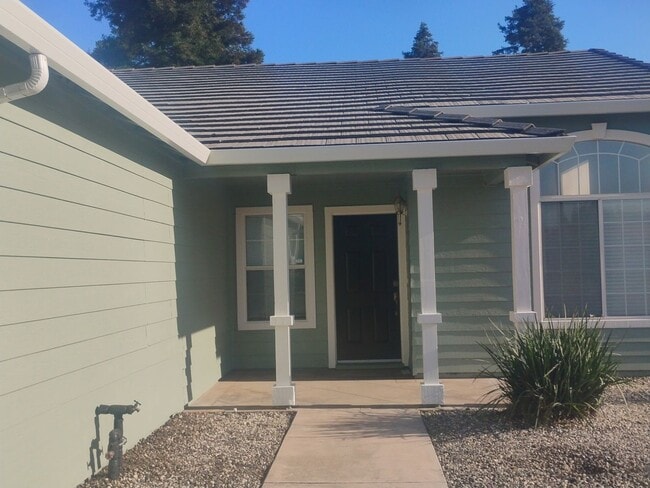 Building Photo - 4920 Apple Farm Ln