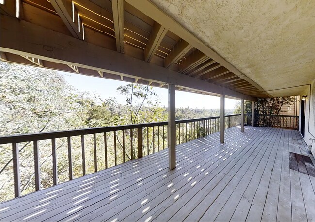 Building Photo - 5539-5541 Dorothy Drive