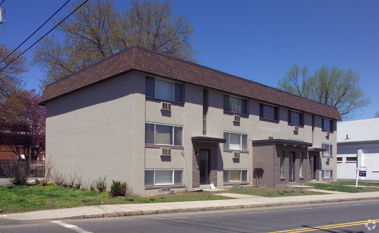 Building Photo - 508 Chicopee St