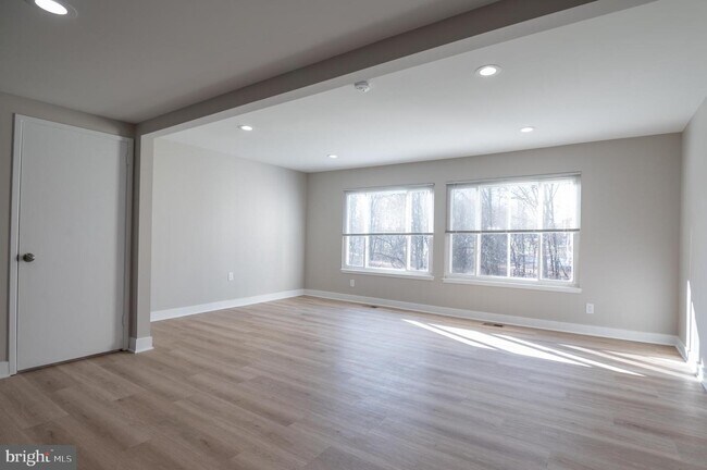 Foto del edificio - 15662 Millbrook Ln