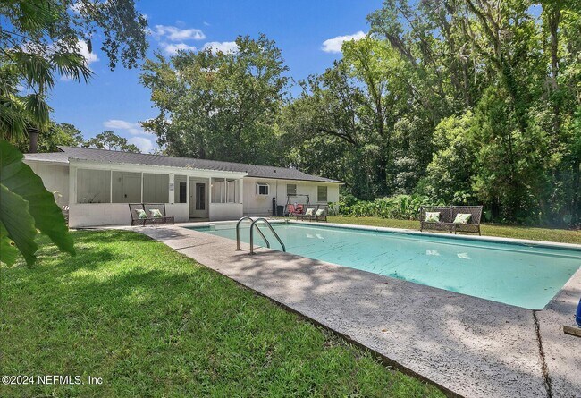 Foto del edificio - 10777 Bolyard Dr