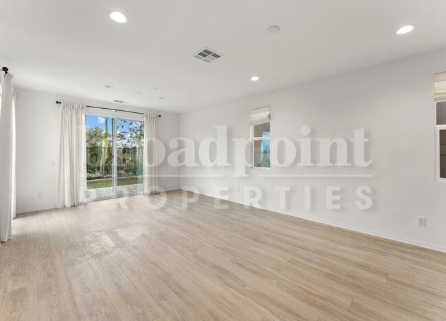 Building Photo - 1190 Via Candelas